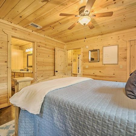 Cabin With Hot Tub And Games, 4 Mi To Beavers Bend! Broken Bow Exterior foto