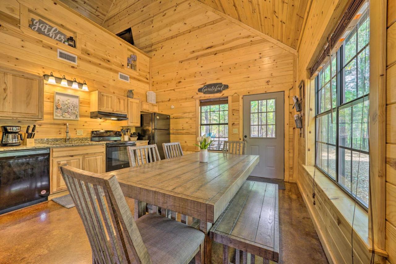 Cabin With Hot Tub And Games, 4 Mi To Beavers Bend! Broken Bow Exterior foto