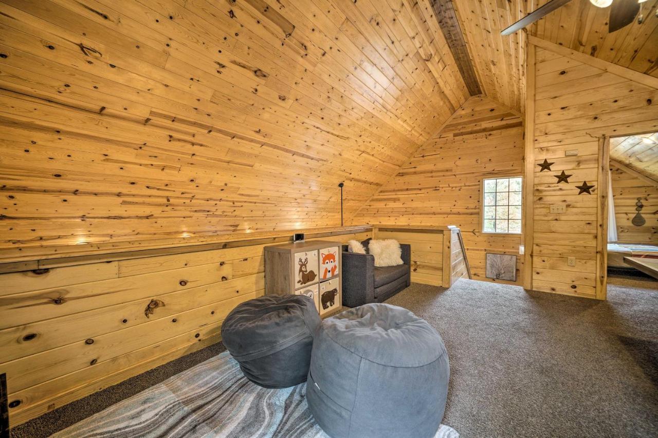 Cabin With Hot Tub And Games, 4 Mi To Beavers Bend! Broken Bow Exterior foto